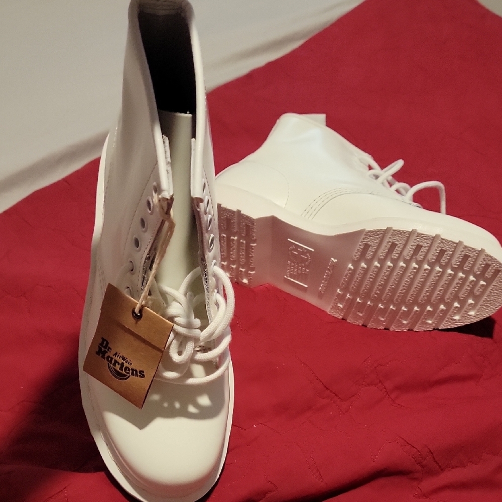 Dr. Martens White Leather BootsDescriptionDr. Martens1460 Mono leather bootsF - Picture 7 of 17